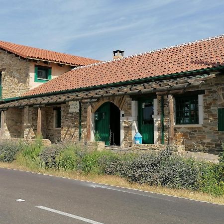 Hosteria Casa Flor Murias de Rechivaldo Bagian luar foto